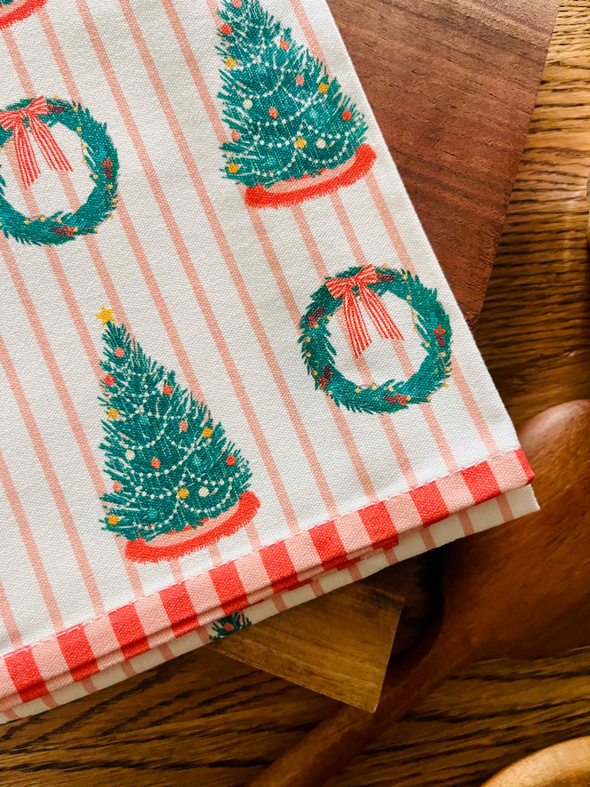 Christmas Trees and Gingham Tea Towel Set
