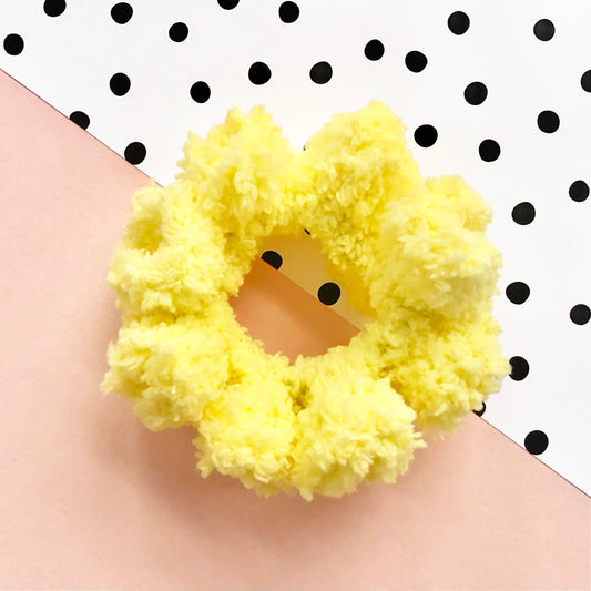 SOFT CROCHET SCRUNCHIE - Mellow Yellow