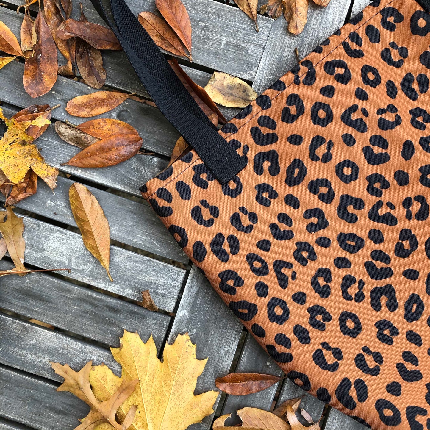 ANIMAL/LEOPARD PRINT TOTE BAG