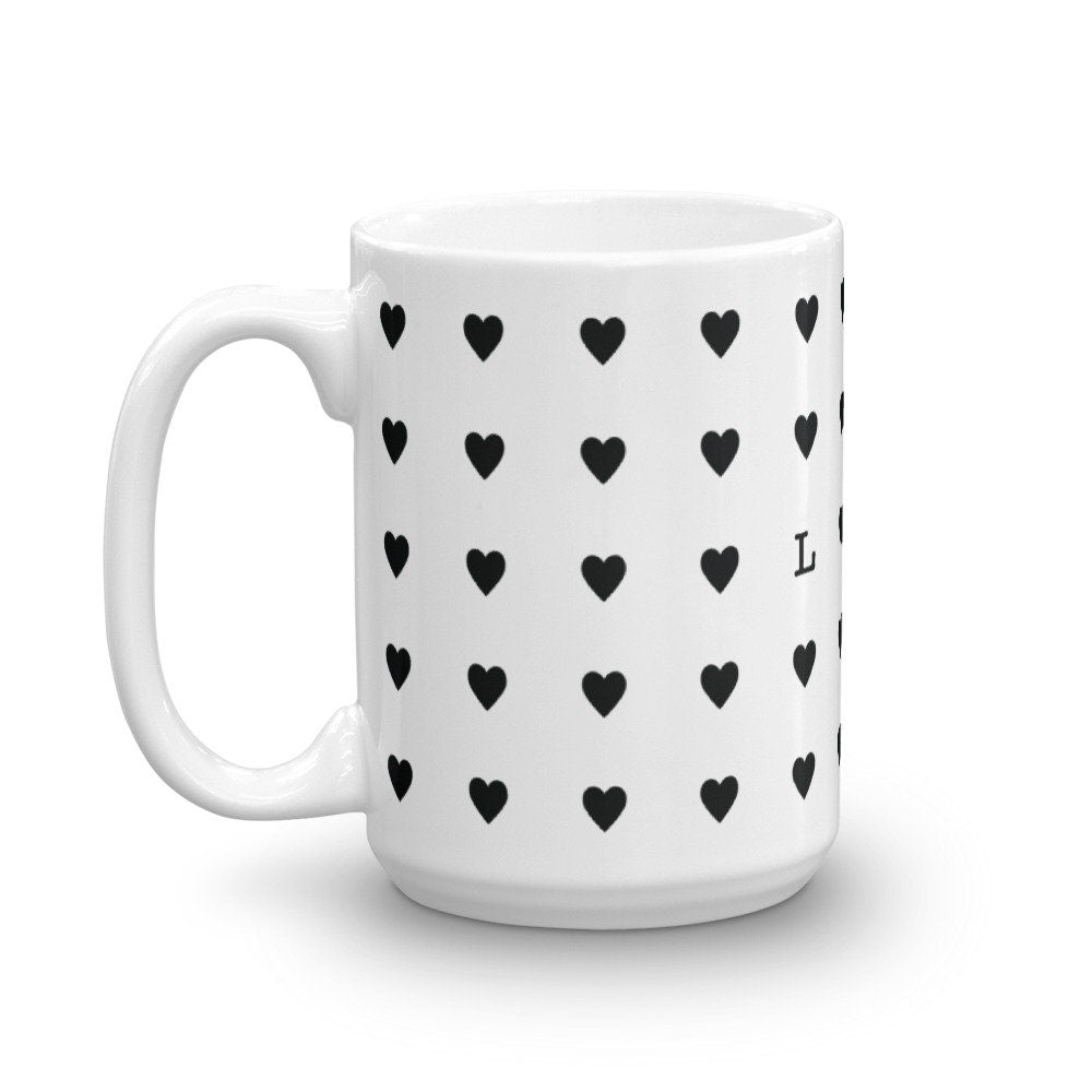 HEARTS MUG WITH SURPRISE LOVE PRINT