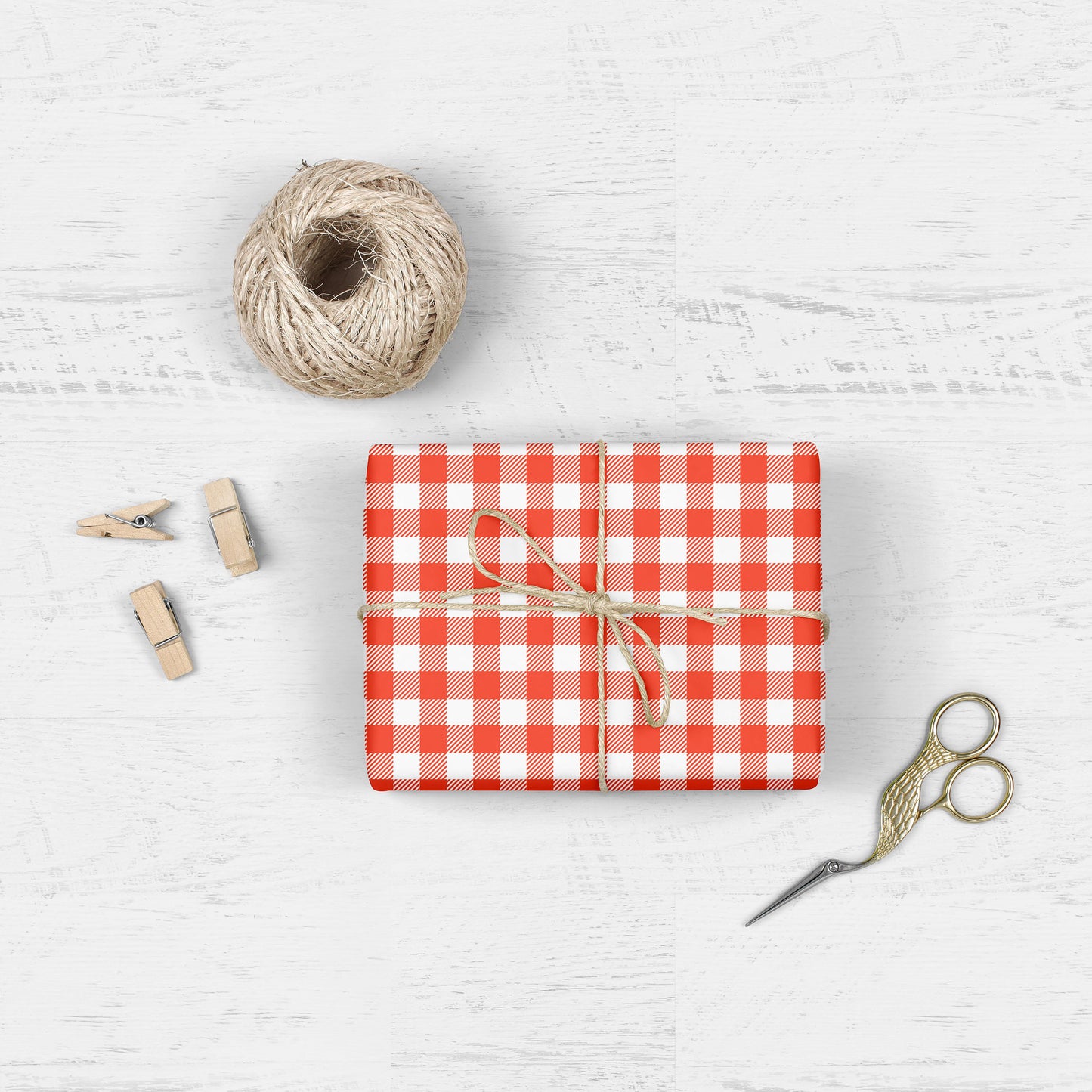 BUFFALO PLAID GIFT WRAP-RED